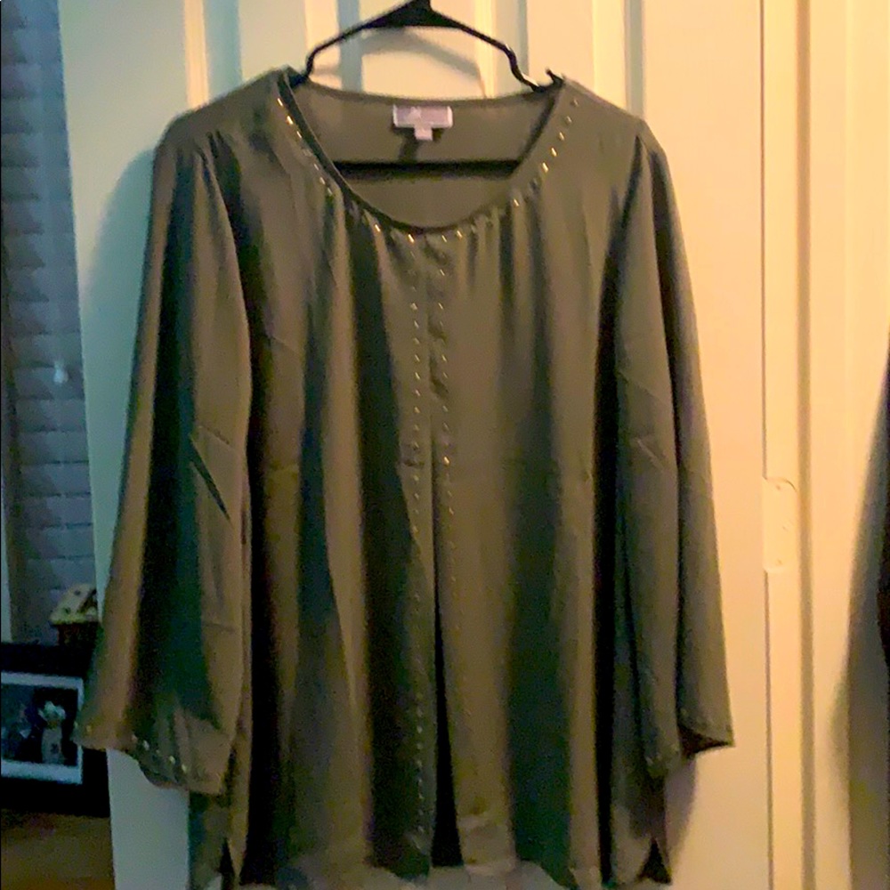 JM Collection green blouse